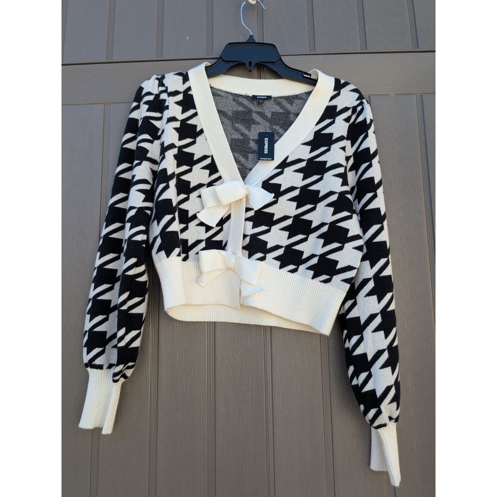 Express Black and White Houndstooth V-Neck Sweater